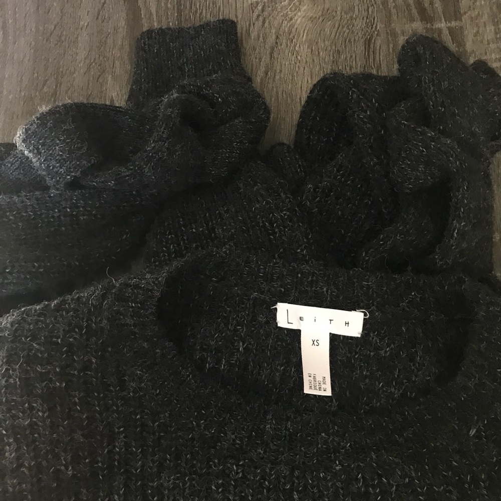 New Leith Gray Heathered Open Sleeves Sweater - Picture 5 of 8